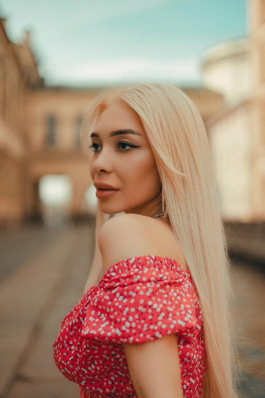 Проститутка Питера Инна с 2 размером груди предлагает интим услуги у метро Садовая  +7(981)193-28-94 - фото 2